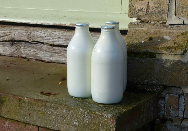 Milk_bottles_768w.jpg Milk_bottles_768w.jpg
